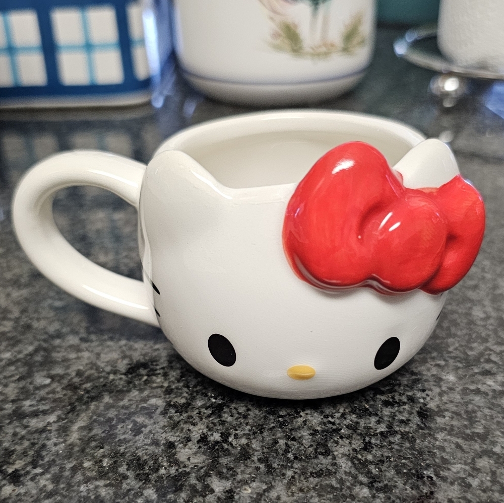 HELLO KITTY Sculpted Red Ribbon Espresso Mug 3.5oz